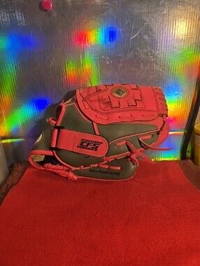 090226 Franklin 22700 Contour Fit Pink/Gray Fielding Glove Right Hand Throw 10.5